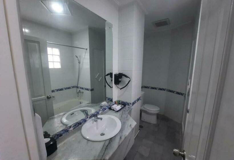 בית מלון כפרי Horison Inn Relat Jayapura