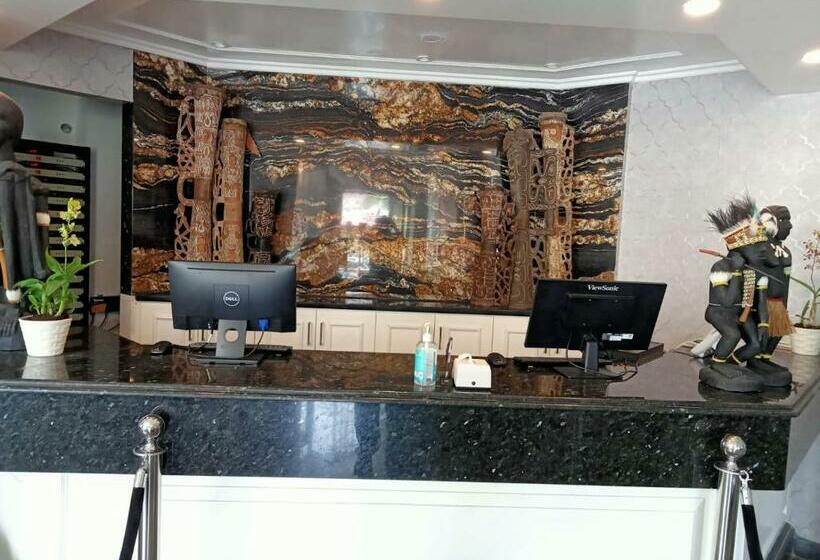 בית מלון כפרי Horison Inn Relat Jayapura