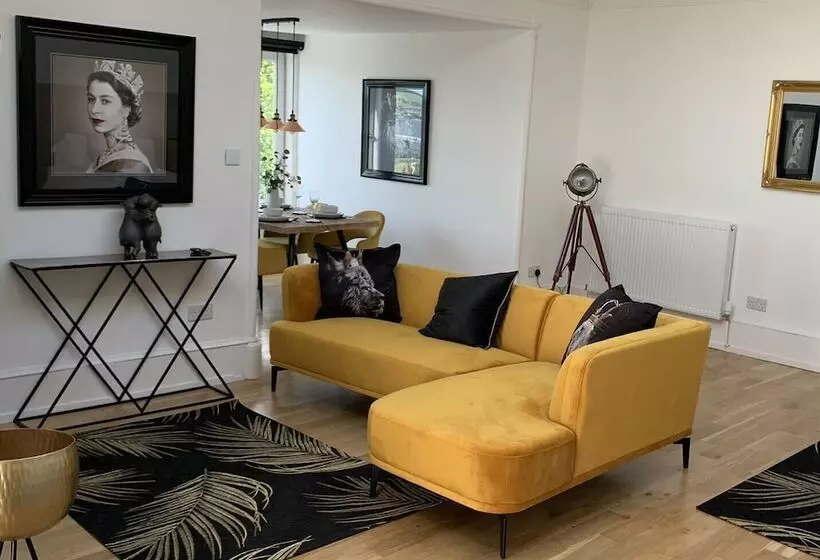 Hotelli The Clarendon