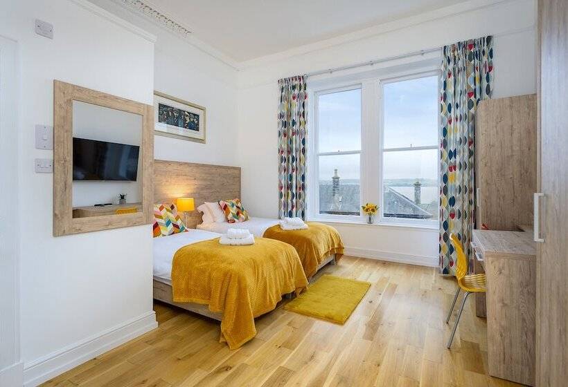 호텔 The Clarendon