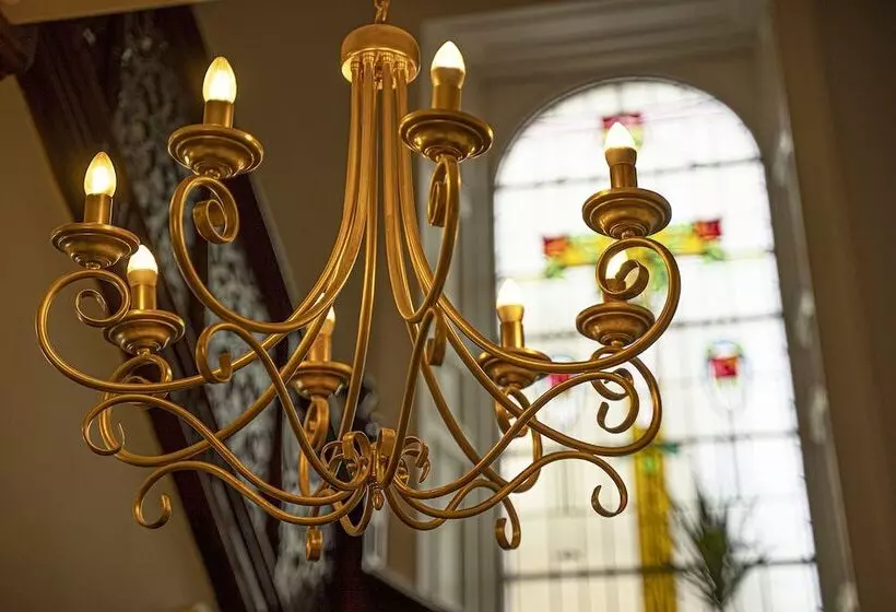 Hotelli The Clarendon