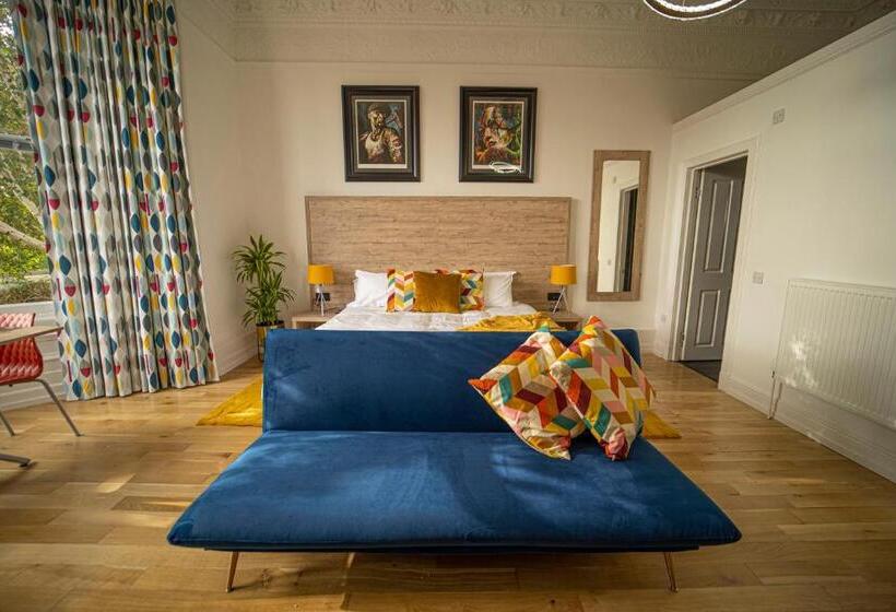 호텔 The Clarendon