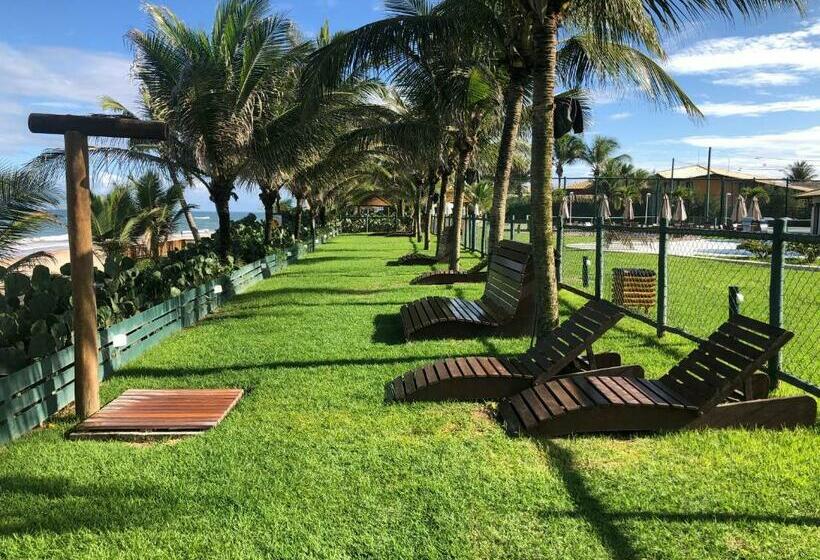 2 Suítes, Guarajuba, Piscina Frente Mar