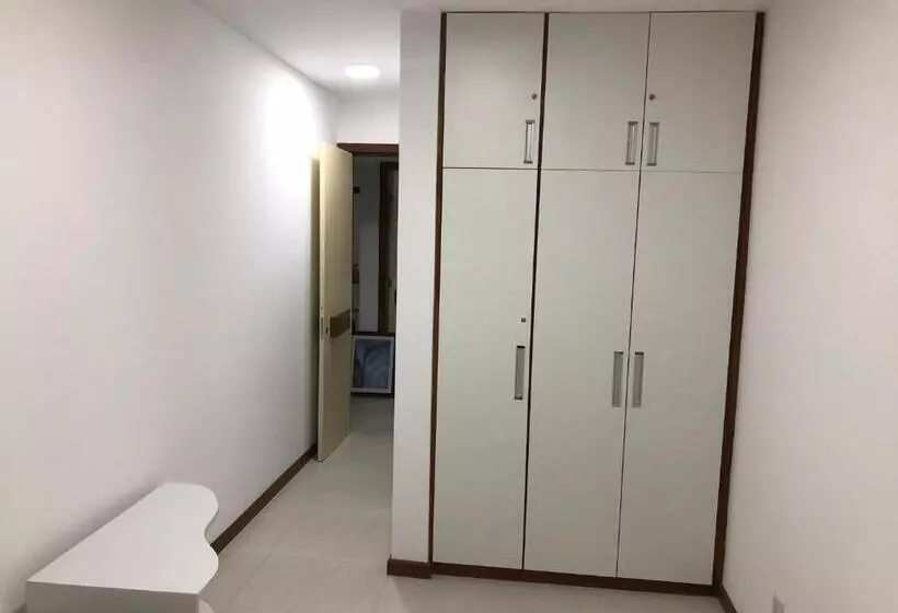 2 Suítes, Guarajuba, Piscina Frente Mar