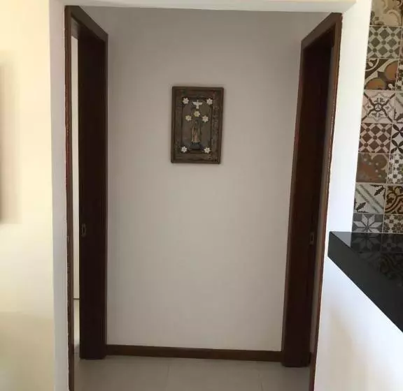2 Suítes, Guarajuba, Piscina Frente Mar