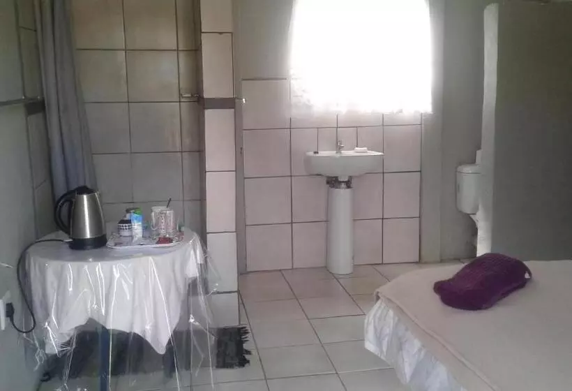 Aamiaismajoitus (B&B) Poplar Guest House