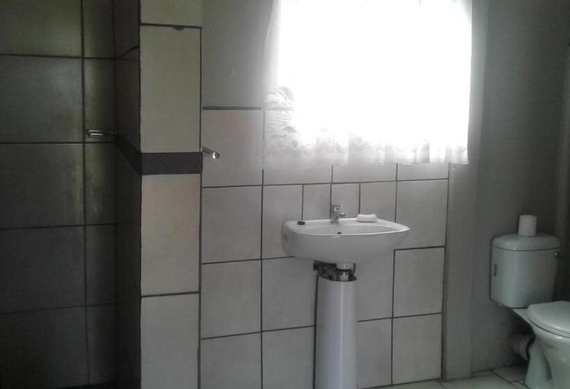 צימר Poplar Guest House