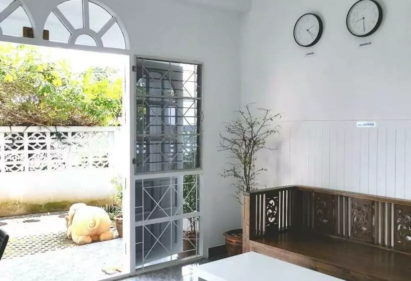 Retkeilymaja Room79