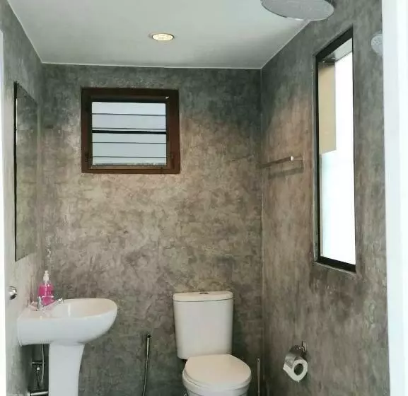 Retkeilymaja Room79
