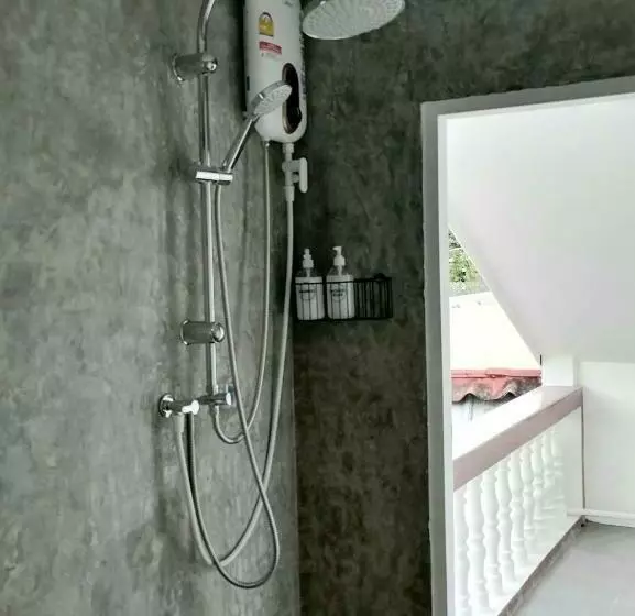 Retkeilymaja Room79