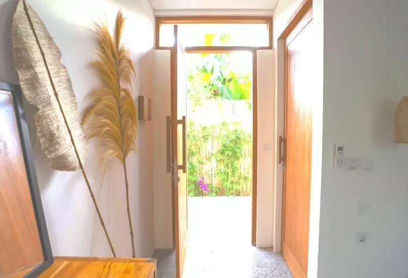 Aamiaismajoitus (B&B) Tiga Studios   Adults Only