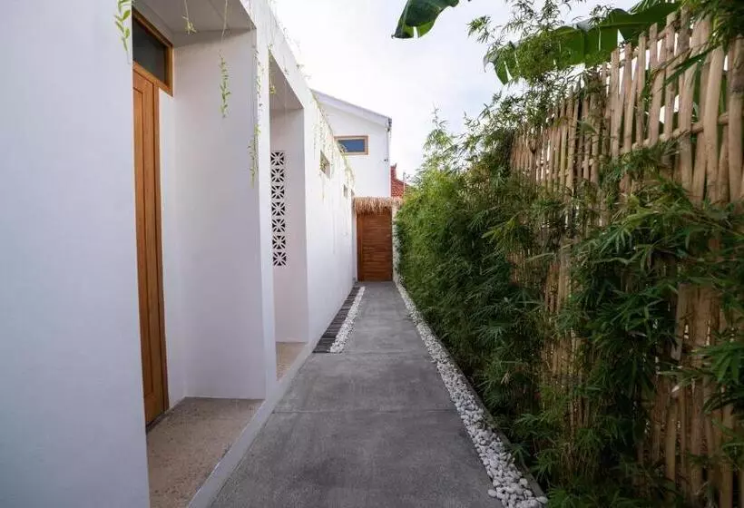 Aamiaismajoitus (B&B) Tiga Studios   Adults Only