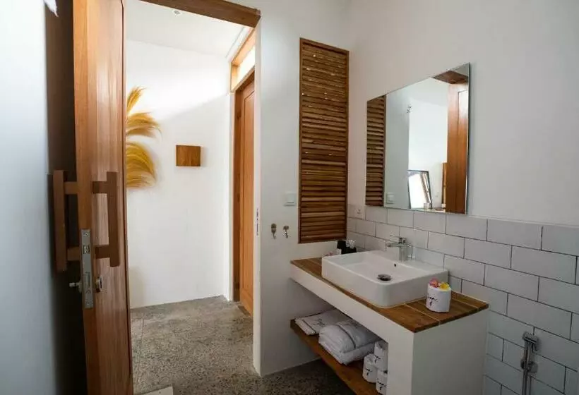 Aamiaismajoitus (B&B) Tiga Studios   Adults Only