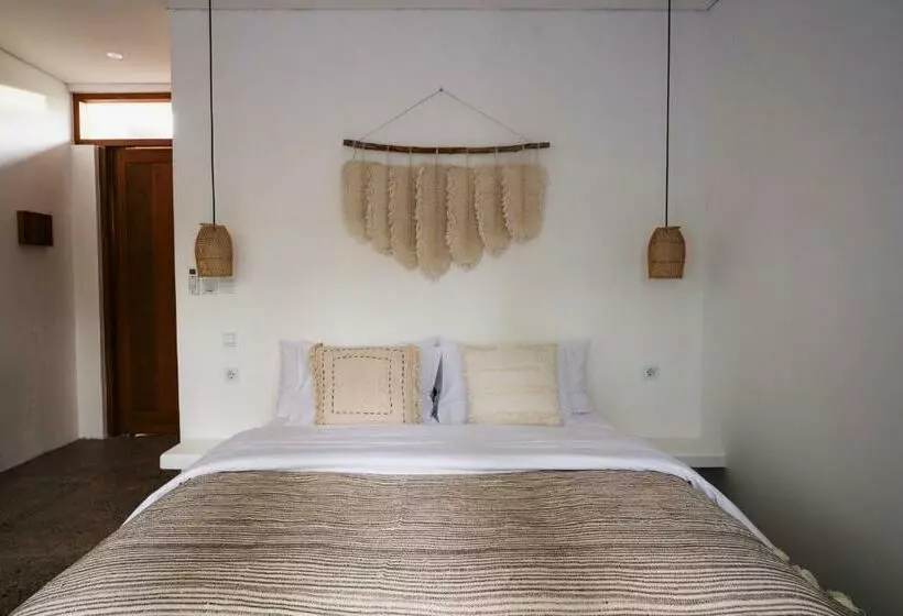 Aamiaismajoitus (B&B) Tiga Studios   Adults Only
