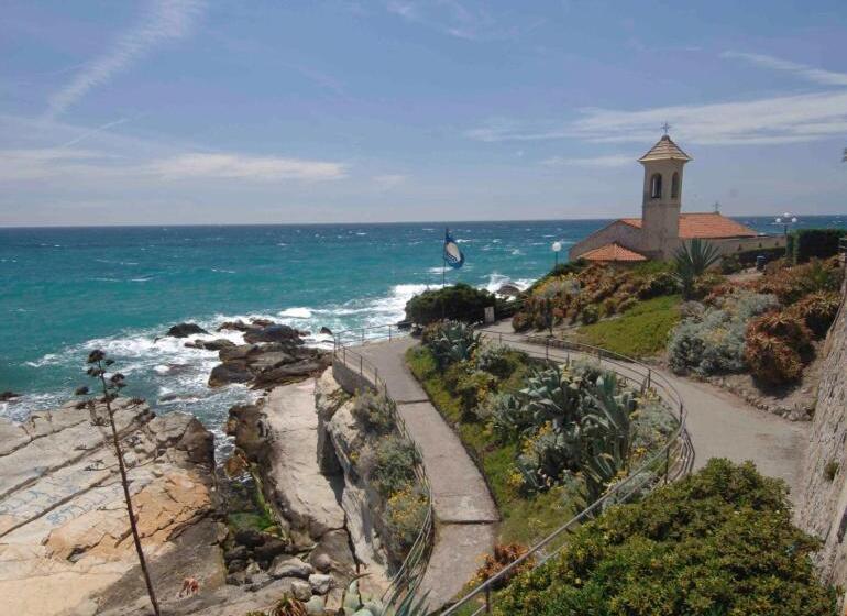 بنسيون L Approdo