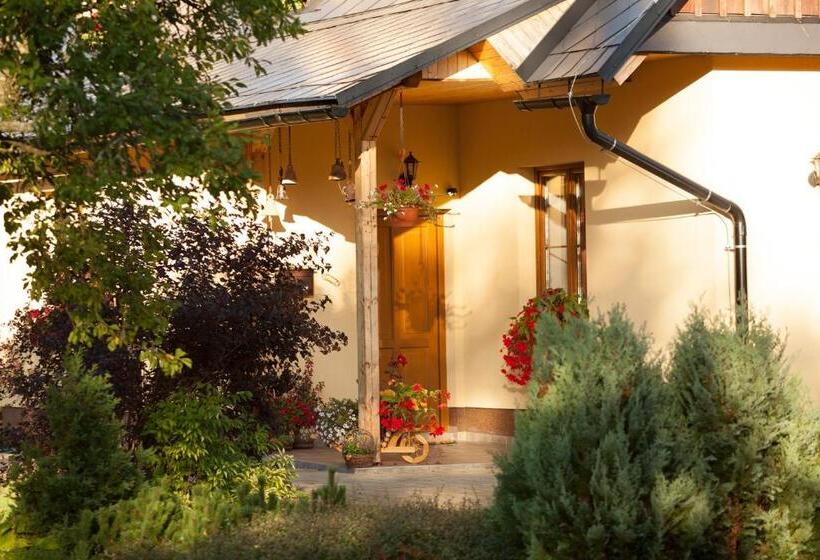 بنسيون Penzion Pod Stráni