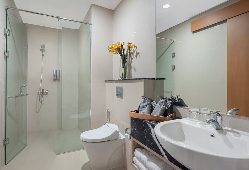 The Reiz Suites, Artotel Curated