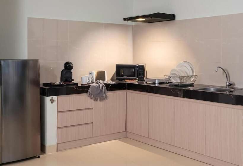 The Reiz Suites, Artotel Curated