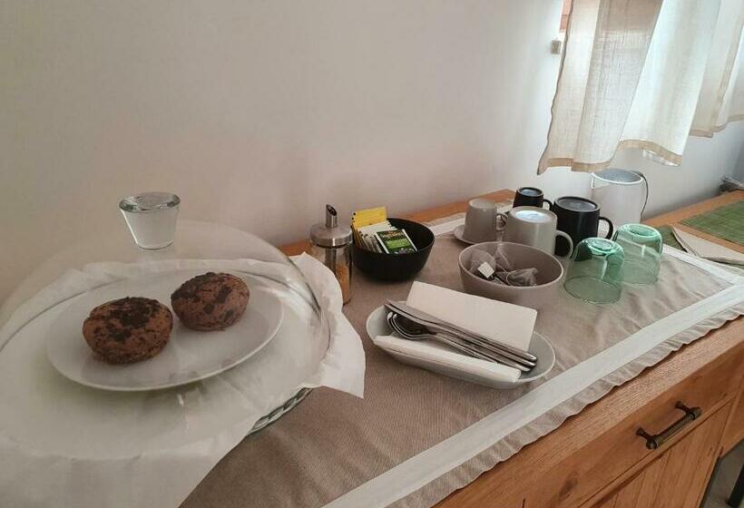 تختخواب و صبحانه Mamapulia Home