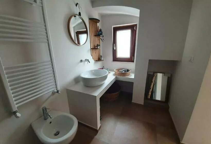 تختخواب و صبحانه Mamapulia Home