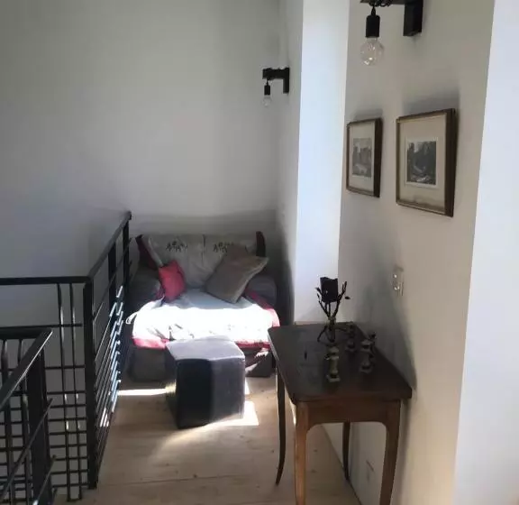 Aamiaismajoitus (B&B) L Ostalada