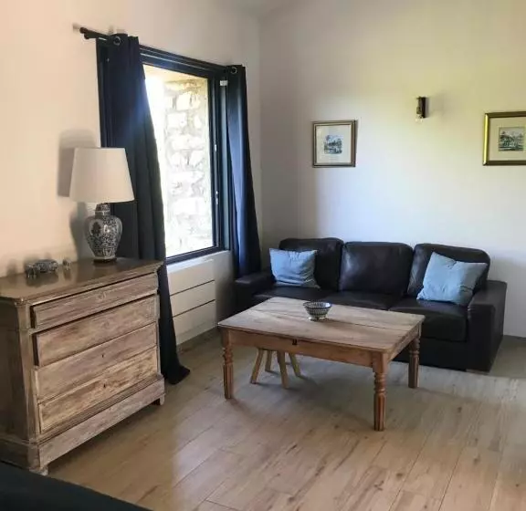 Aamiaismajoitus (B&B) L Ostalada