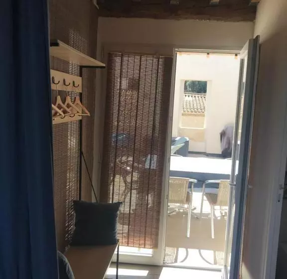 Aamiaismajoitus (B&B) L Ostalada