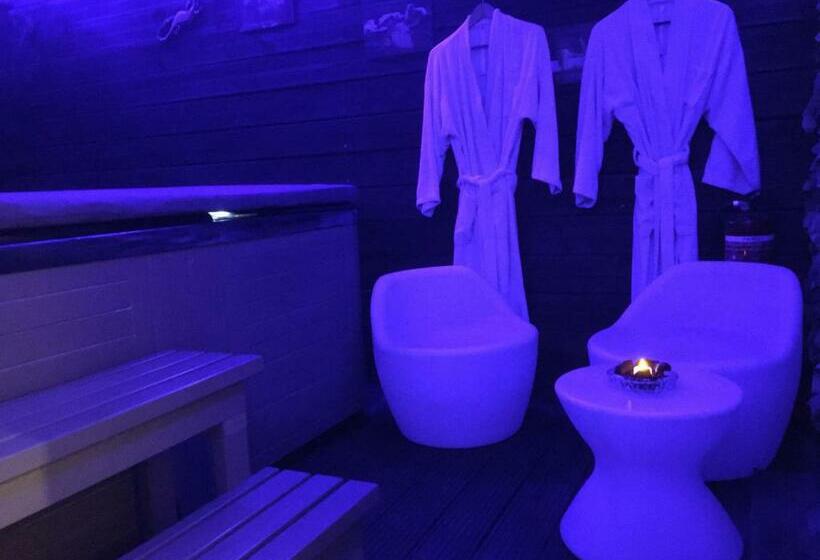 مبيت وإفطار Jacuzzi Privé Chambre Et Table D Hotes