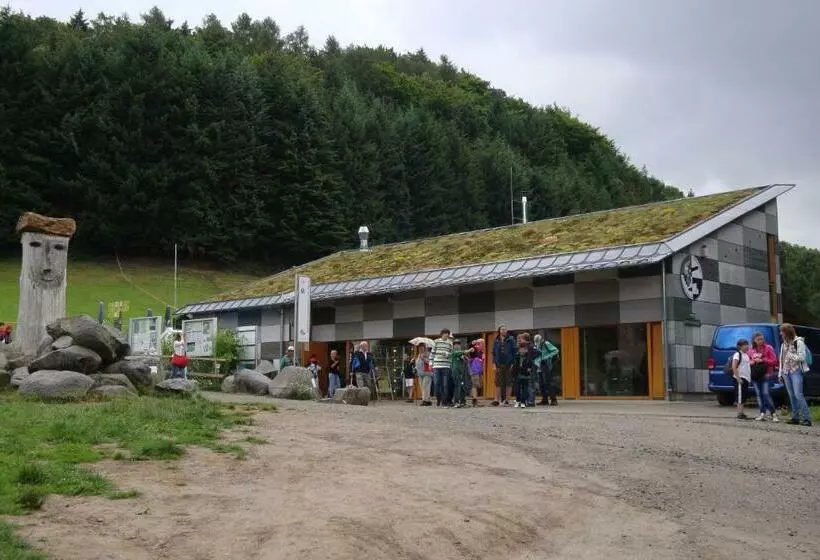 Hotelli Gaestehaeuser Am Nibelungensteig