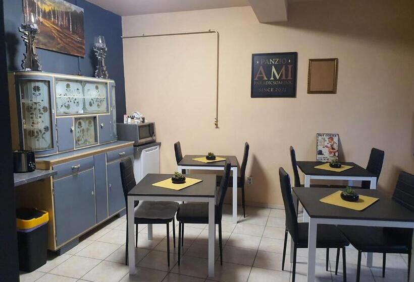 פנסיון Panzio A Mi Paradicsomunk