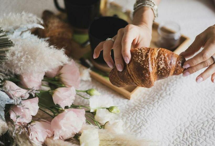 住宿加早餐  Ariaroom219