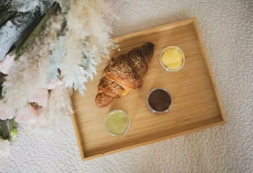 ベッドアンドブレックファースト Ariaroom219