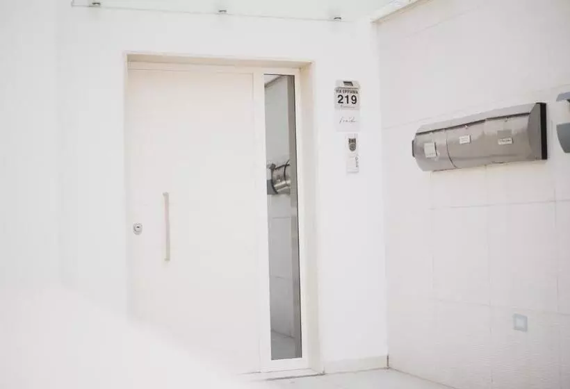 ベッドアンドブレックファースト Ariaroom219