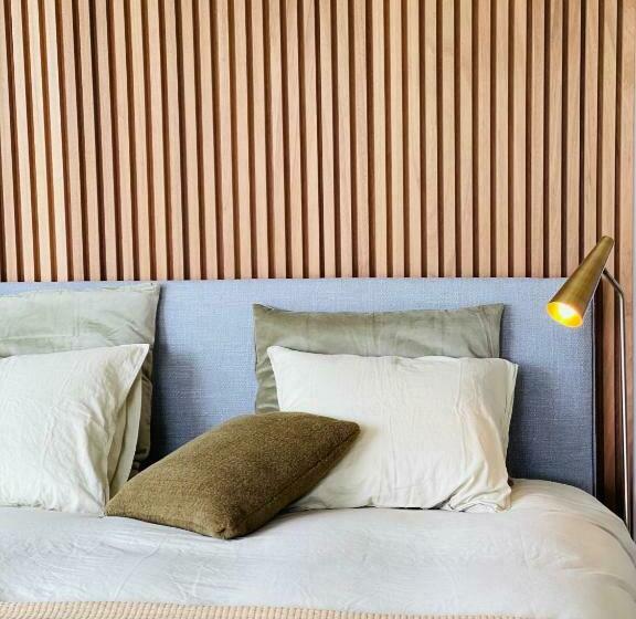 تختخواب و صبحانه Lit De Clémot