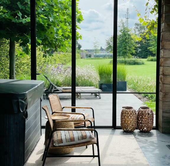 تختخواب و صبحانه Lit De Clémot