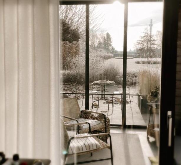 تختخواب و صبحانه Lit De Clémot