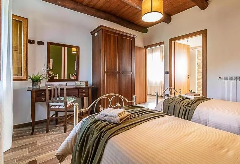 Hotel Agriturismo Casal D Acqua Bianca