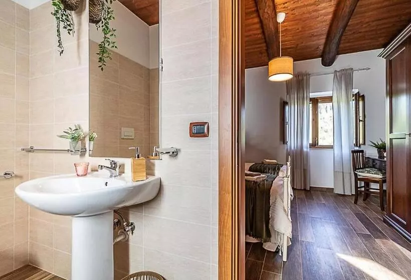 Hotel Agriturismo Casal D Acqua Bianca