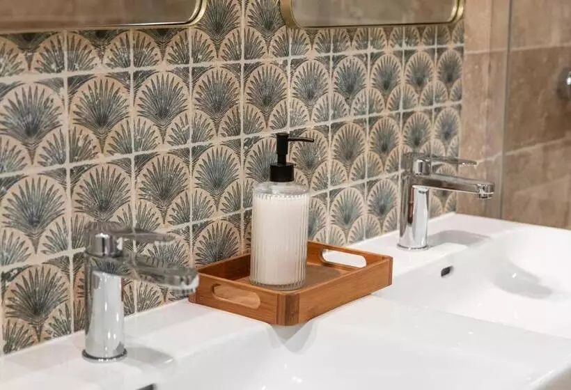 La Bellevue Bréville   B&b