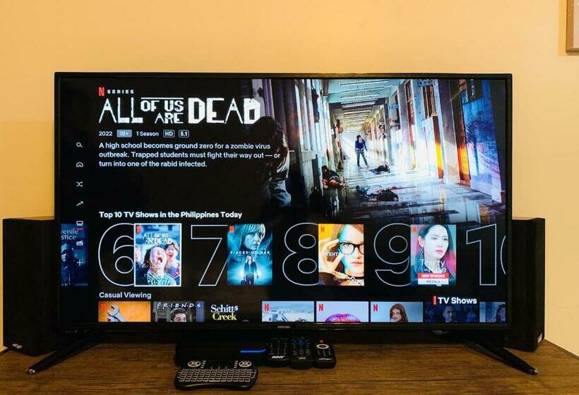 Quayside Condo Near Airport