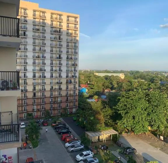 Quayside Condo Near Airport