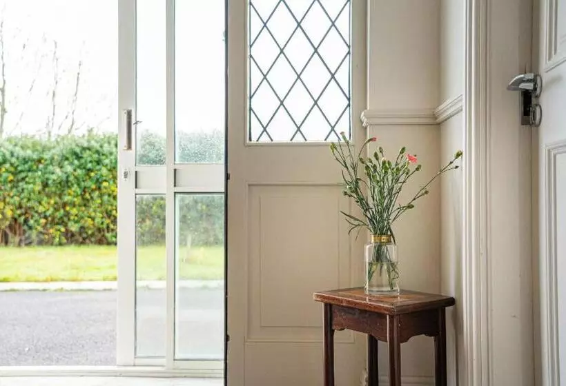 Aamiaismajoitus (B&B) Five Ferns House