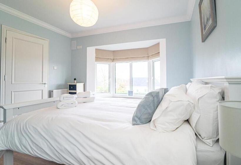 تختخواب و صبحانه Five Ferns House