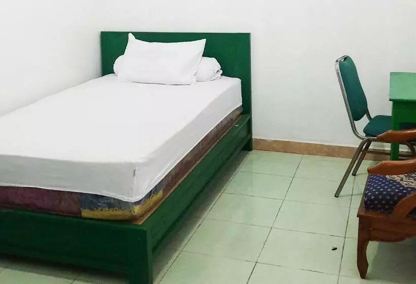 ホテル Kayra Homestay Syariah @ Frans Seda Kupang Redpartner