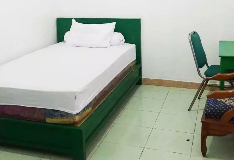 ホテル Kayra Homestay Syariah @ Frans Seda Kupang Redpartner