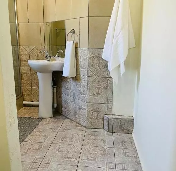 پانسیون Host Hub Guest House