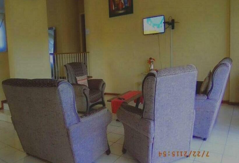 פנסיון Imimangaliso Guest House