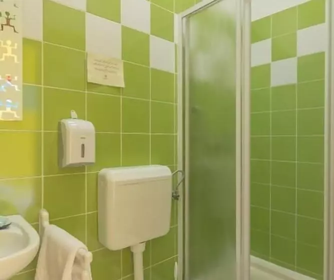 هاستل Stara šola   Oleander Resort