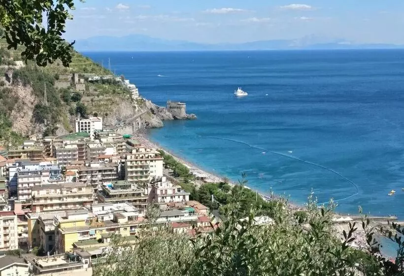 تختخواب و صبحانه Minihotel Iris