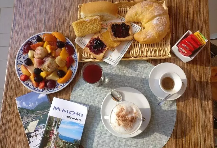 تختخواب و صبحانه Minihotel Iris